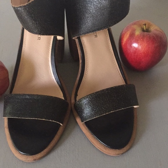 Kelsi Dagger Brooklyn Open Toe Sandals - Picture 7 of 8